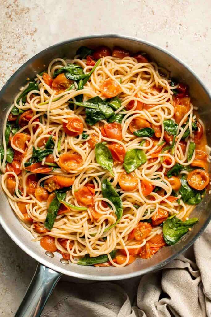 Tomato & spinach pasta